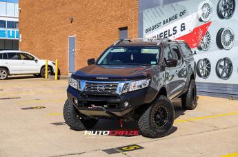 NISSAN NAVARA D LOCKER BLACK